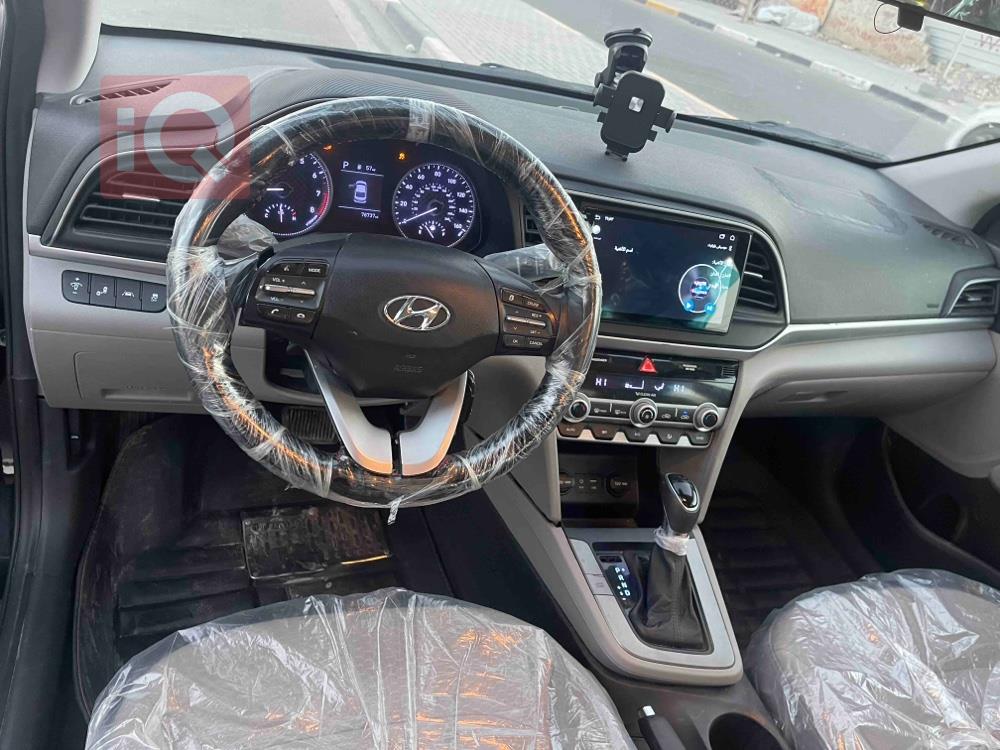 هیوندای ئەلەنترا